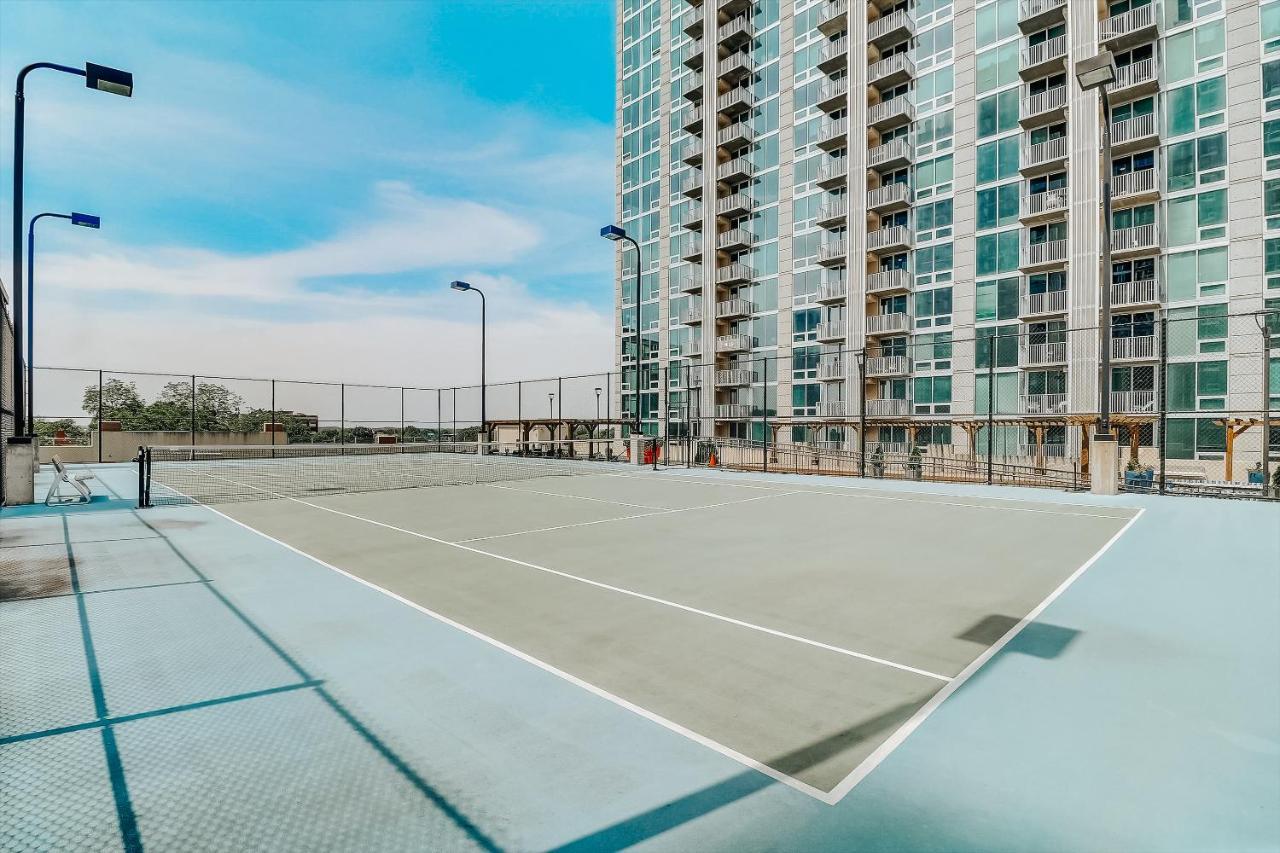 Frontdesk Skyhouse Apts Uptown Charlotte Apartment Exterior photo