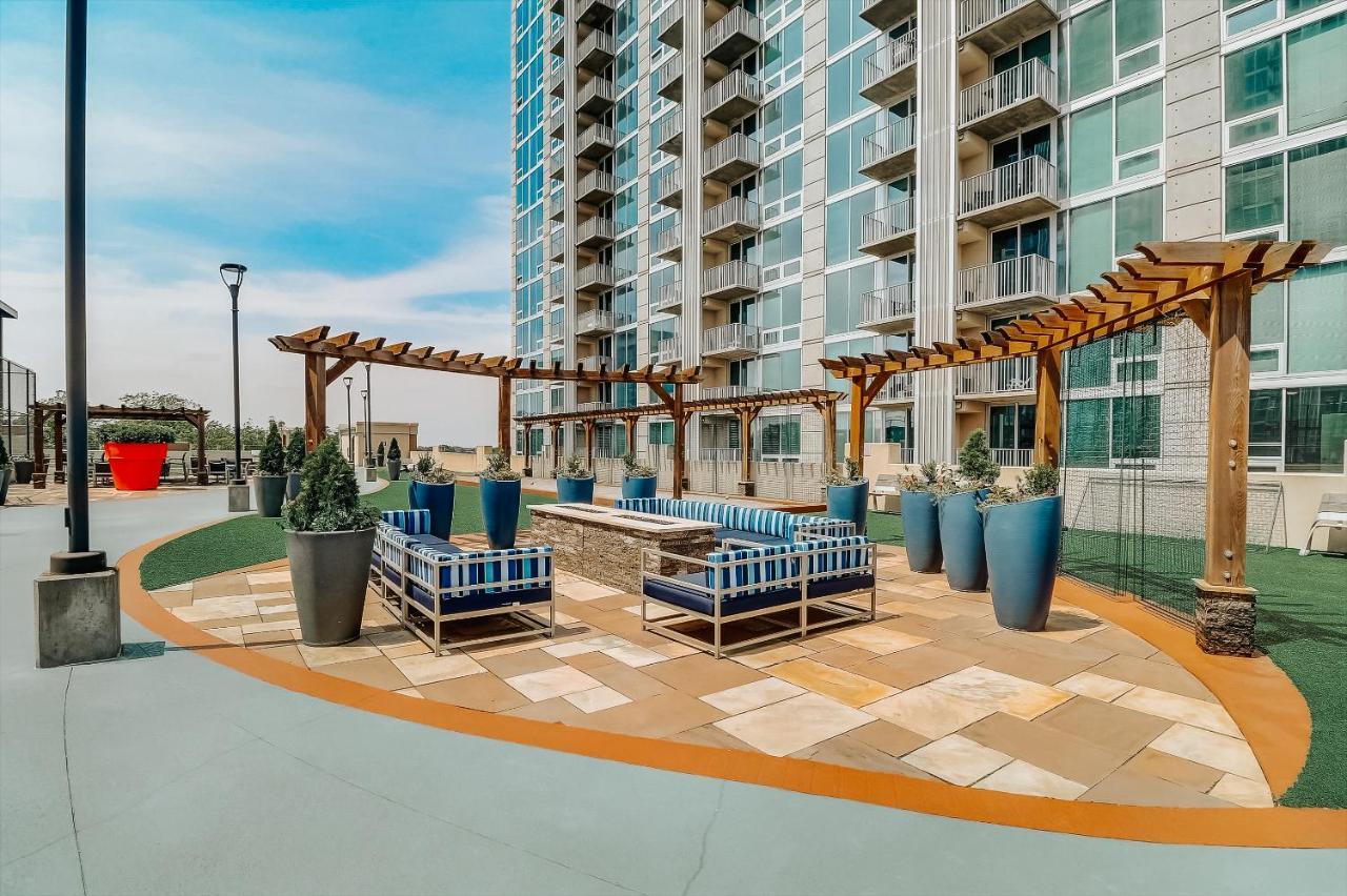 Frontdesk Skyhouse Apts Uptown Charlotte Apartment Exterior photo